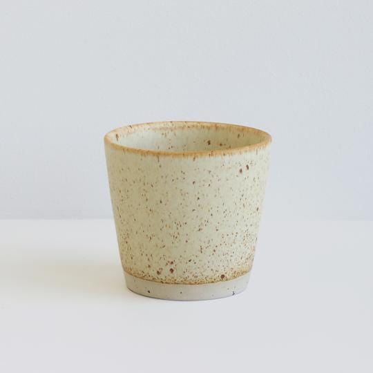 Keramik kop i mat beige glasur