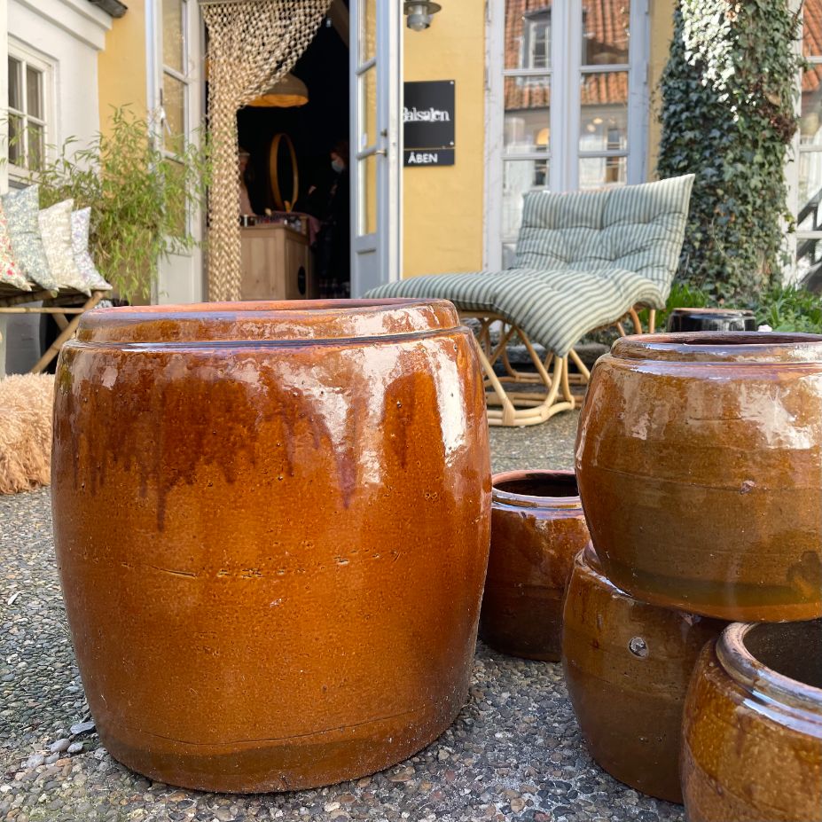 Brune glaserede krukker fra B green. Fås i flere str
