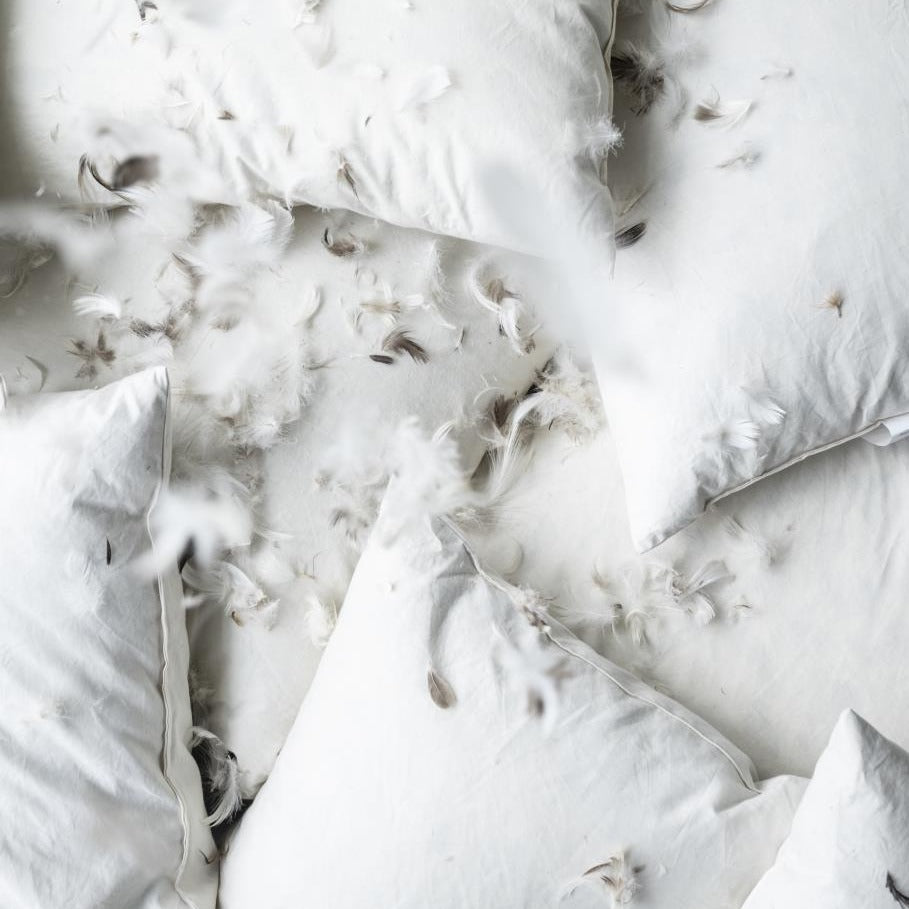 Monteringspuder med andefjer