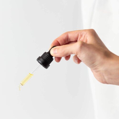 Økologisk Renseolie er en skånsom alt-i-en ansigtsrens til alle hudtyper, fra Naturligolie