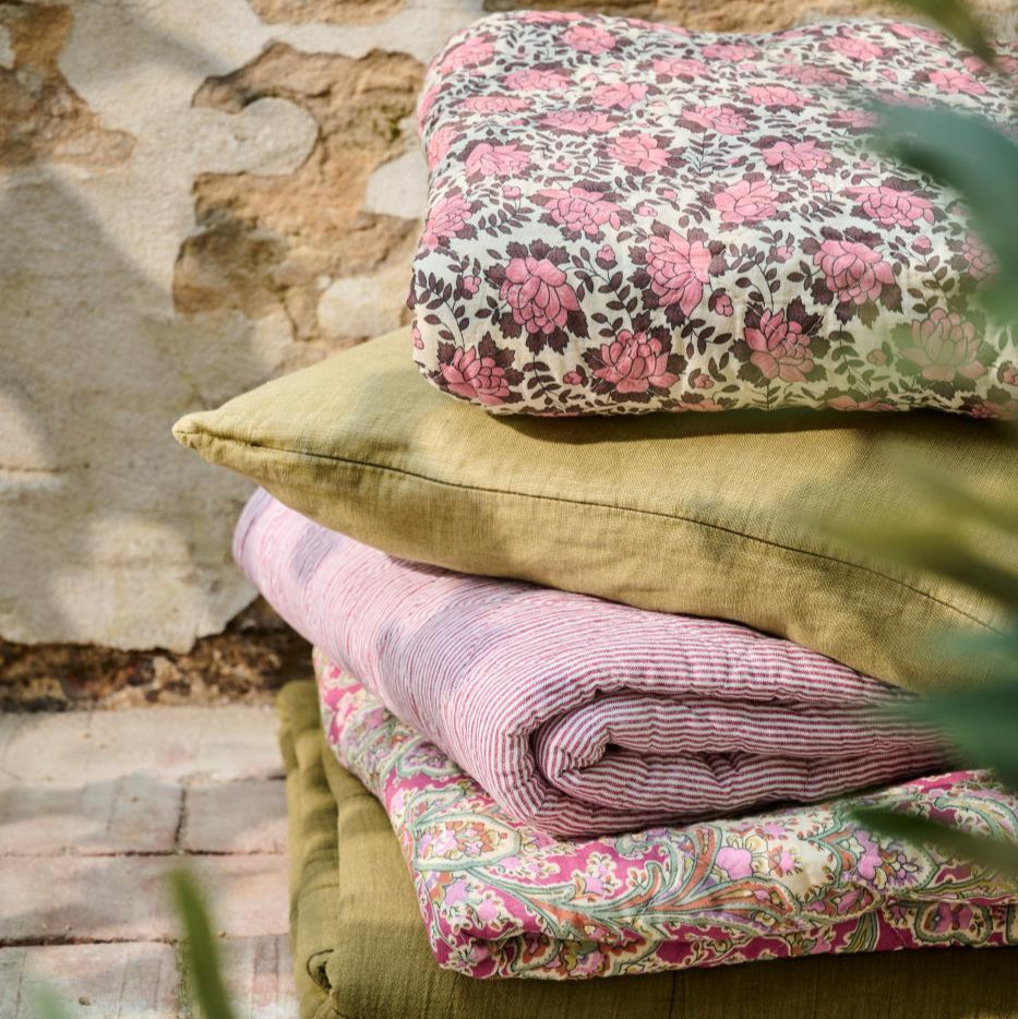 Vattæpper og puder fra Ib Laursen