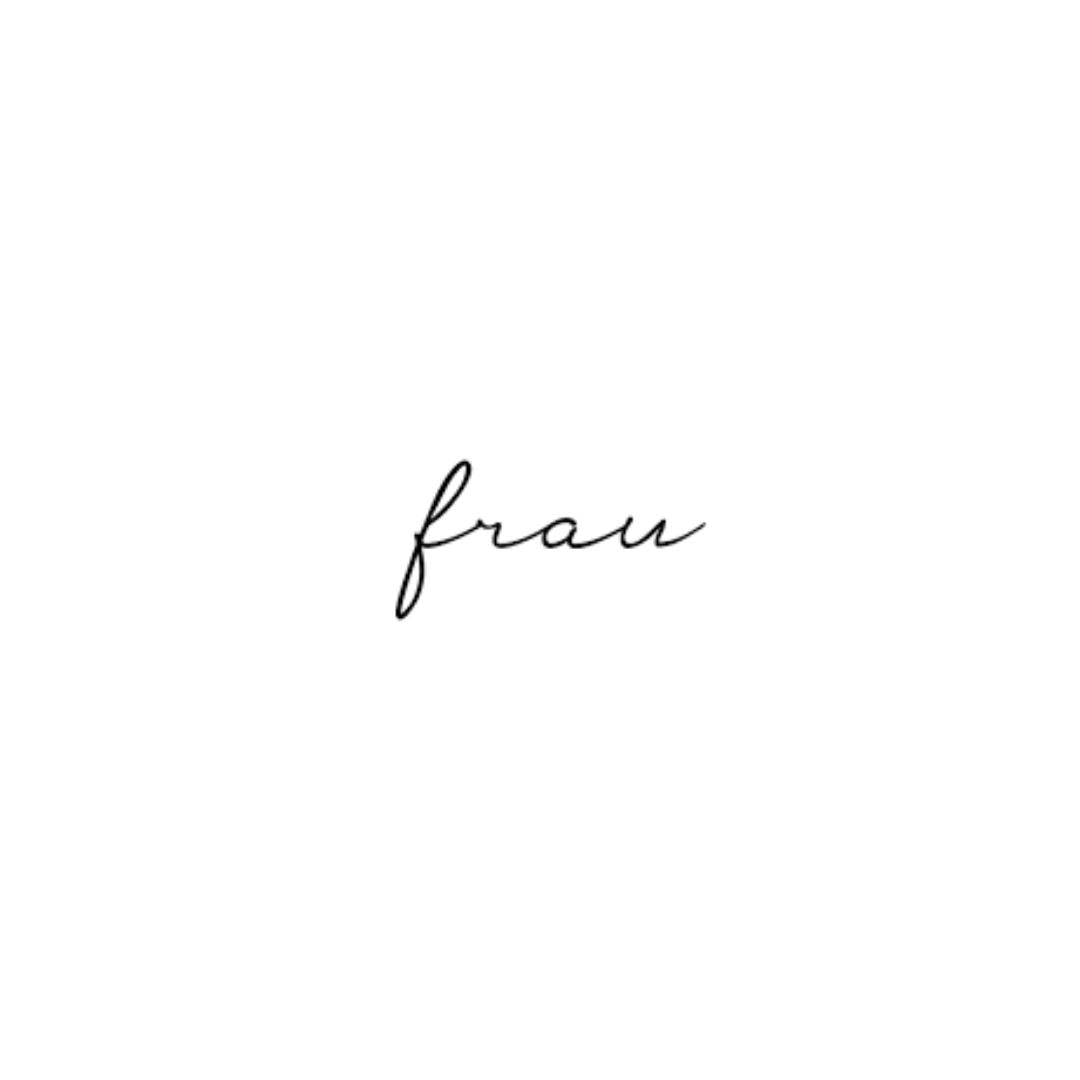 I sommeren 2021 bød vi for første gang velkommen til det danske brand Frau, hvor deres minimalistiske designs og fine farver, hurtigt blev utrolig populært  iblandt kunder og personale. 