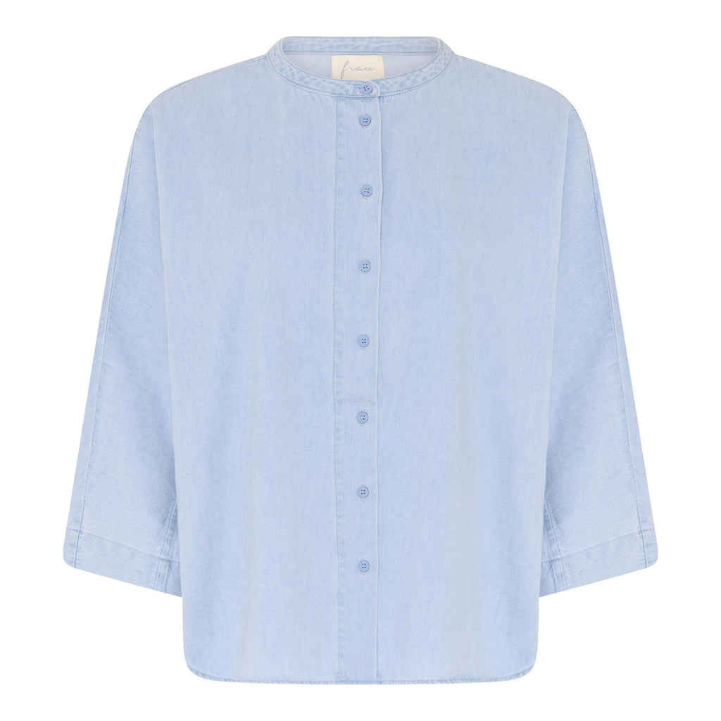 Seoul i Light Blue Denim er en klassisk kort skjorte i en lys afvasket denim