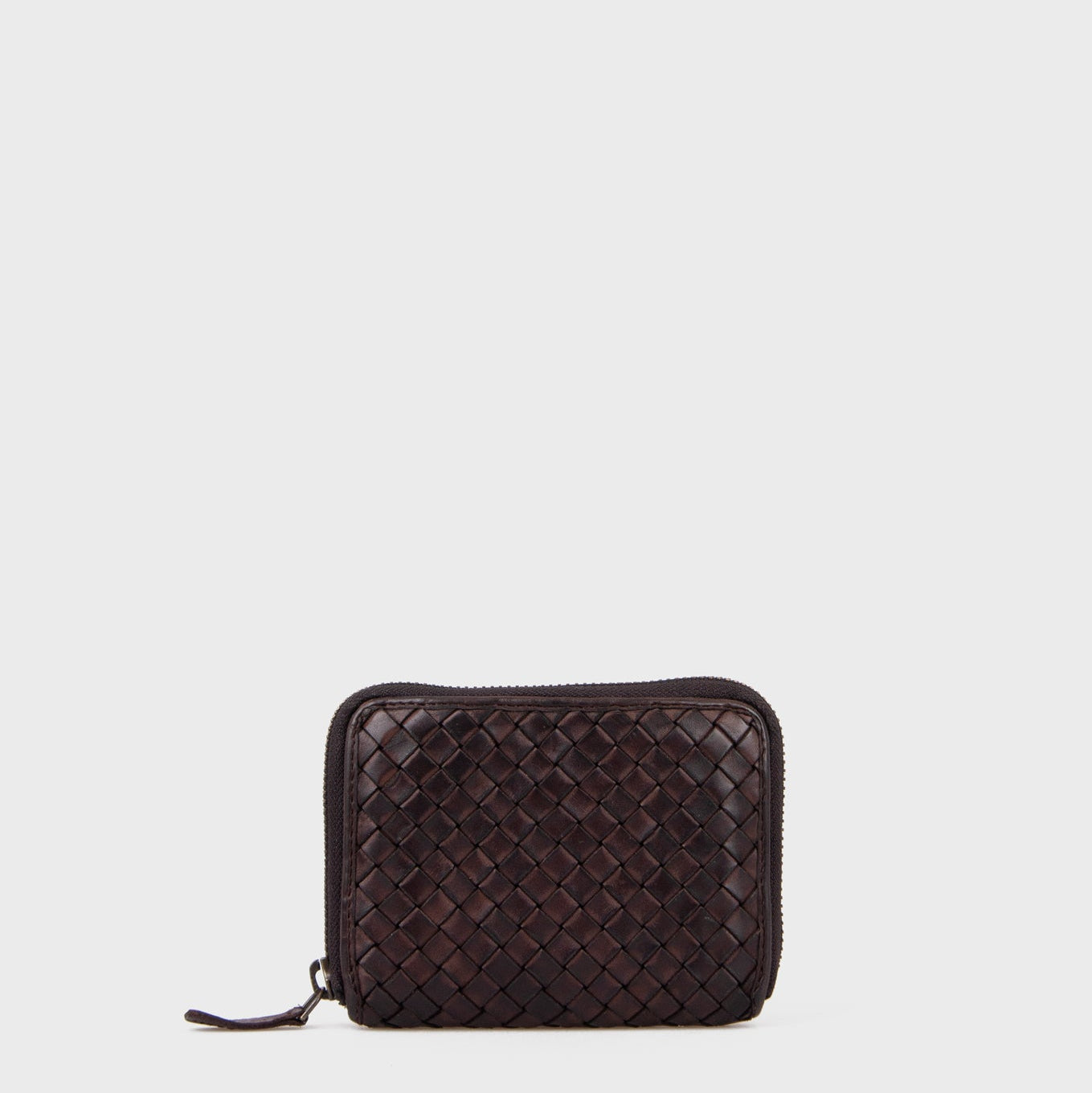 Klassisk brun pung fra Montana Est med flettet læder og rundet lynlås