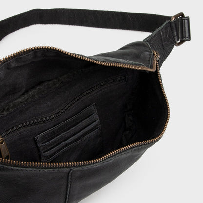 Klassisk sort bumbag taske fra montana i glat læder med minimalistisk look