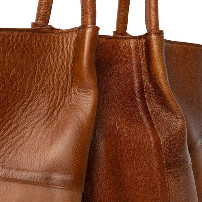 Mane, Lille Urban Skuldertaske - Walnut