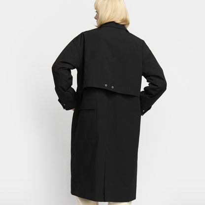 Sort trenchcoat vinterjakke fra Selfhood