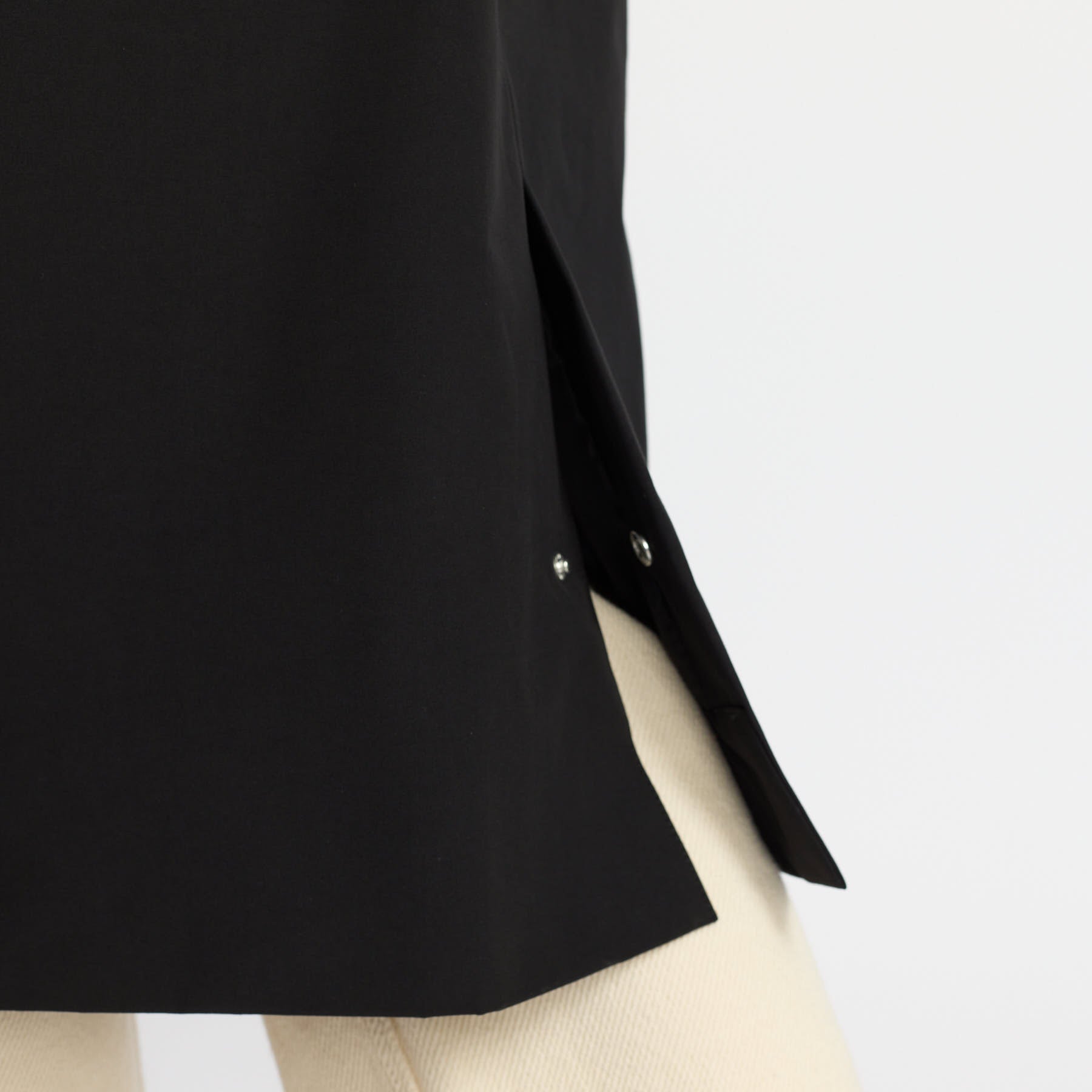 Sort trenchcoat vinterjakke fra Selfhood