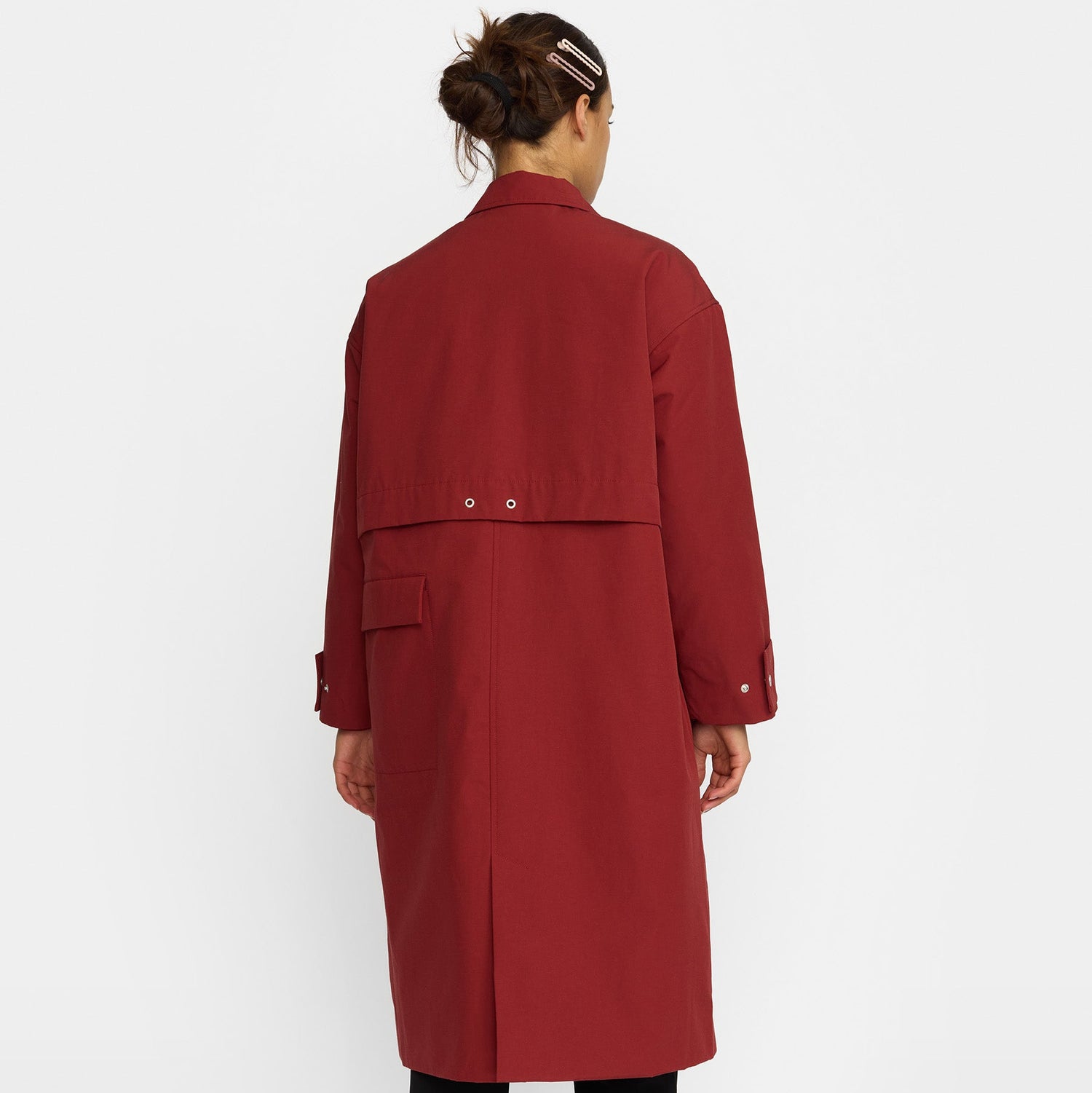 Rød/bordeaux trenchcoat vinterjakke fra Selfhood
