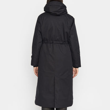 Lang sort parka fra Selfhood med justerbar hætte