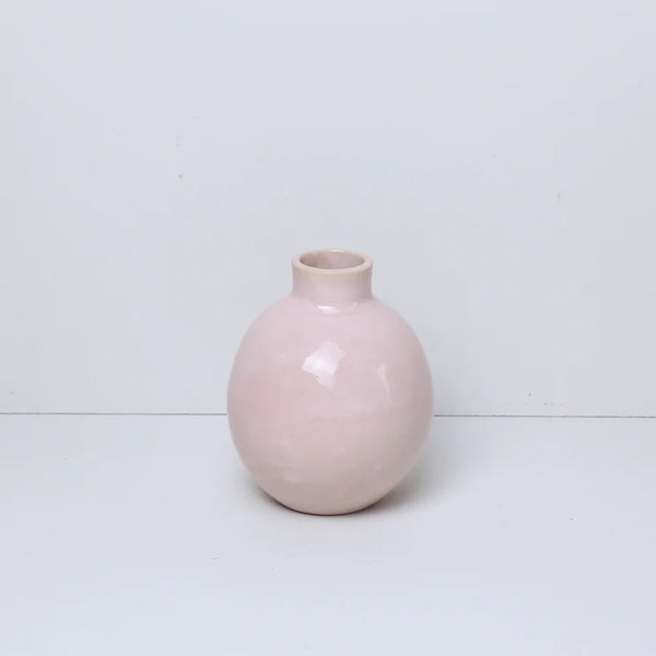 En lille rund keramik vase fra Bornholms Keramikfabrik i lyserød