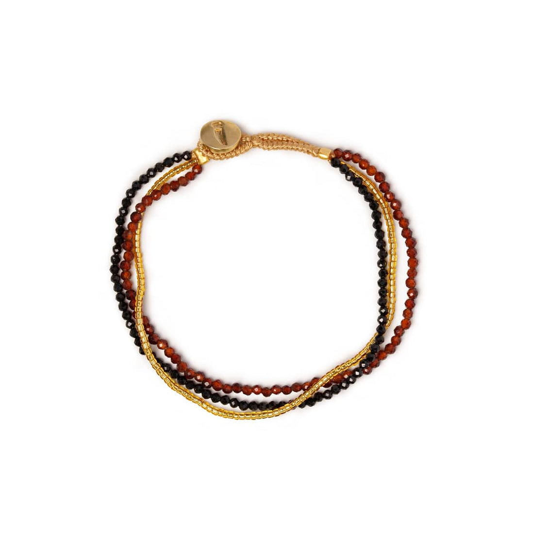 Håndlavet armbånd fra Ibu Jewels med tre rækker perler i bordreaux, brune og guld farver