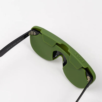 Brilleetui i army grøn fra Lups The Case til hverdagsbrug