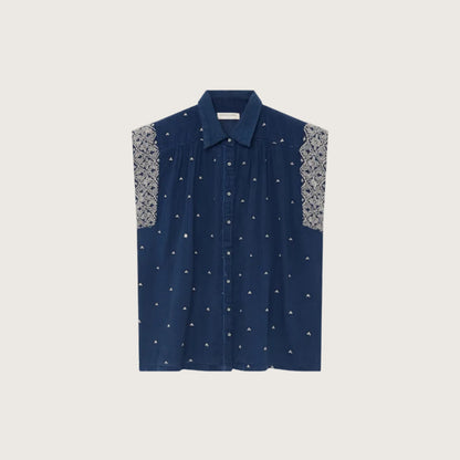 Maison Hotel Karina shirt i dyb blå med broderede detaljer og løs pasform