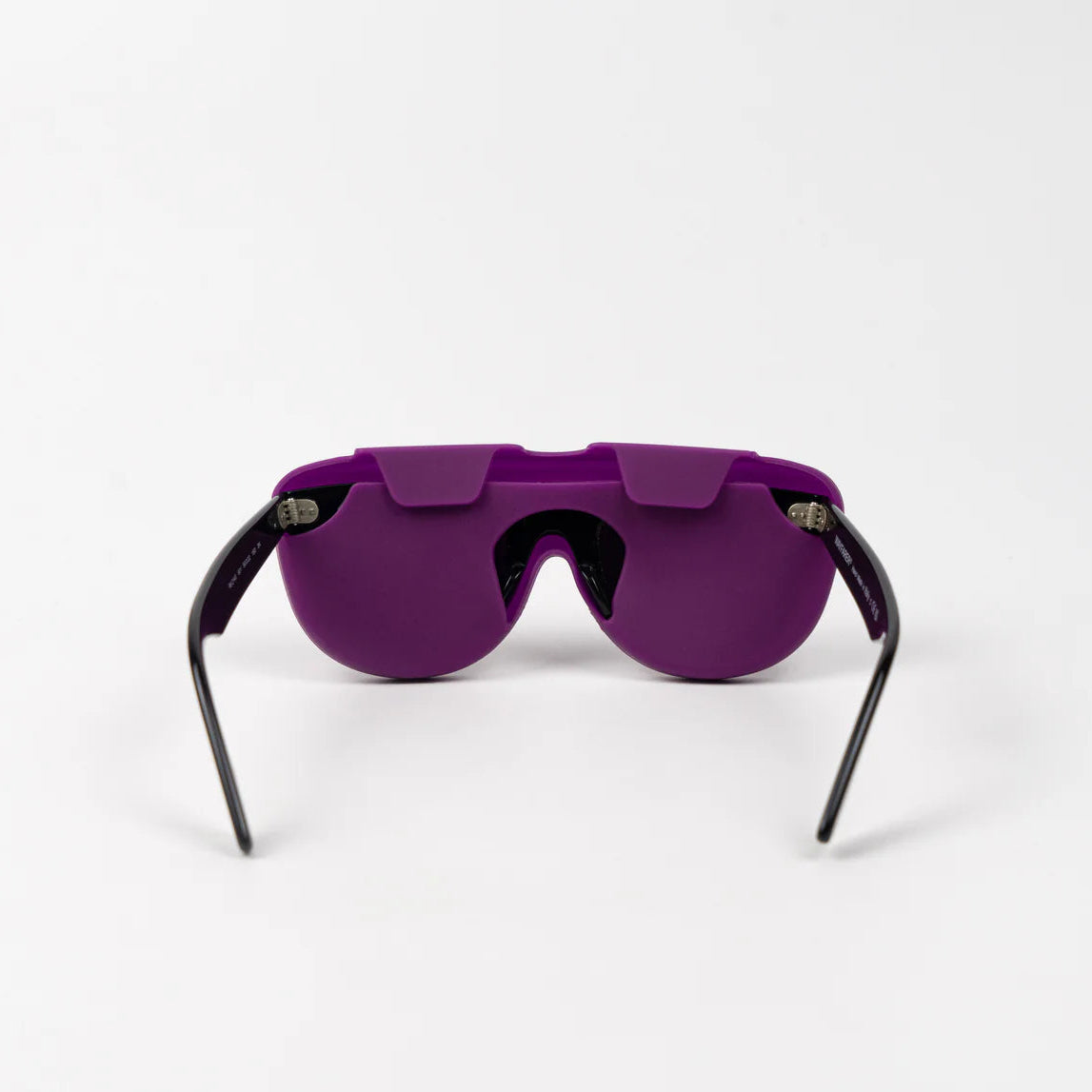 Mørkelilla silikone brilleetui fra Lups The Case med elegant look