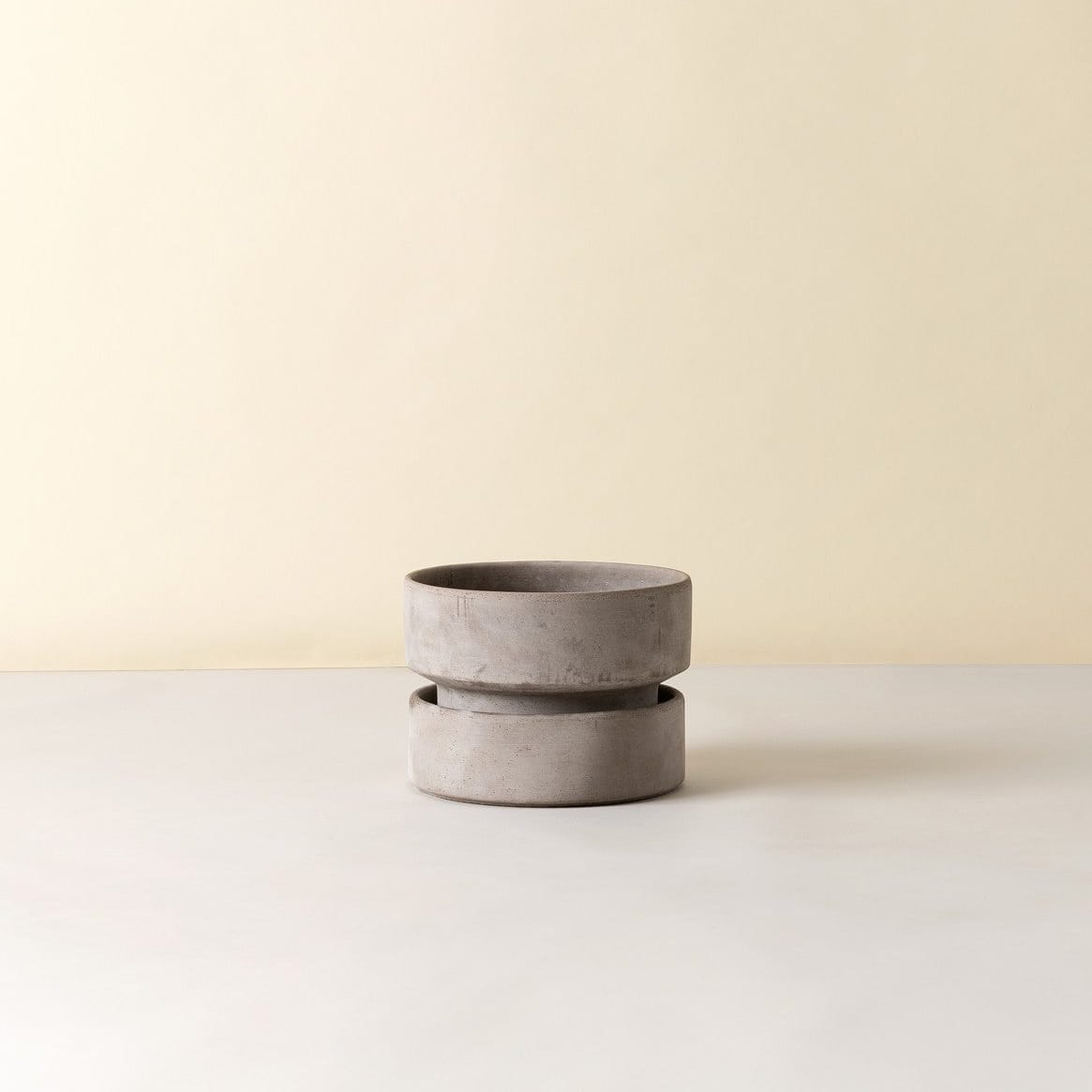 The Hoff Low Pot - Urtepotte - Raw Grey