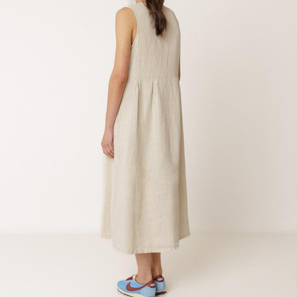 Hør kjole fra Indi&amp;Cold i beige. Kjolen er vendbar som gør kjole alsidig. 