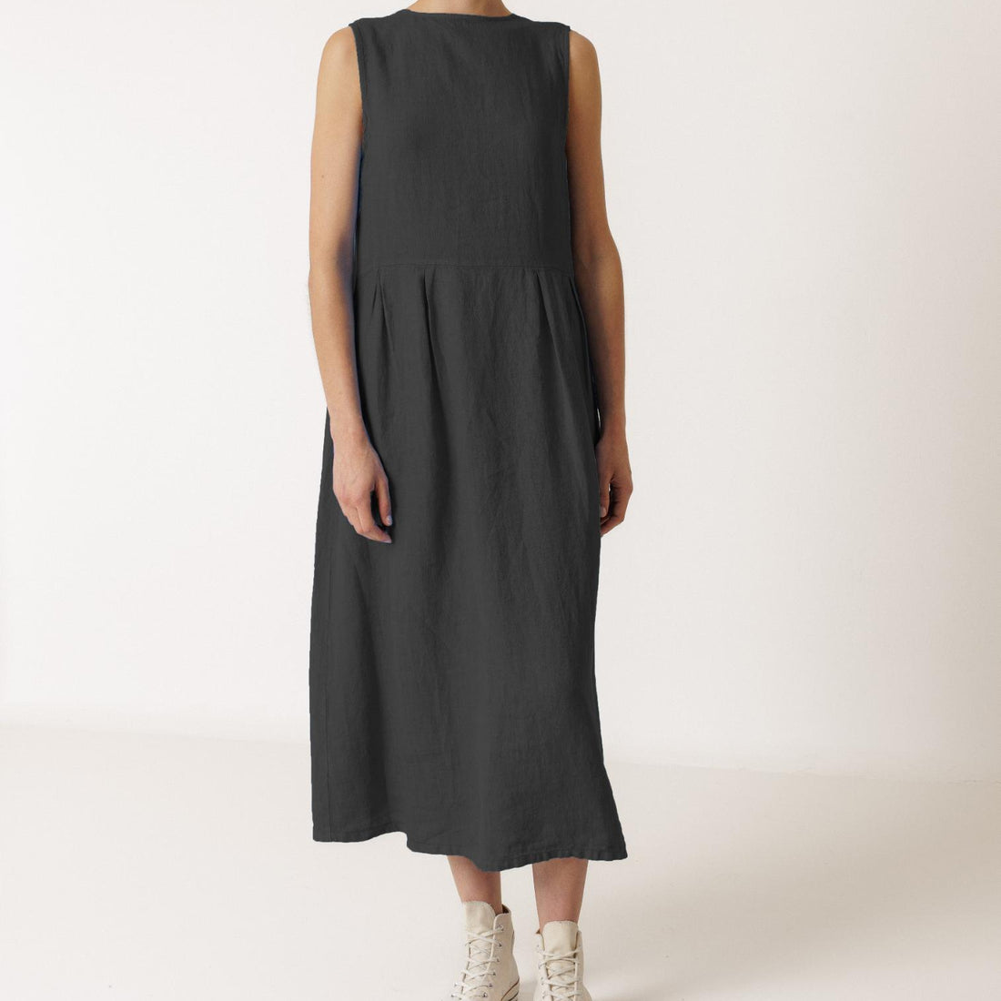 Hør kjole i sort fra Indi&amp;Cold