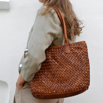 Carbella Crossbody - Cognac