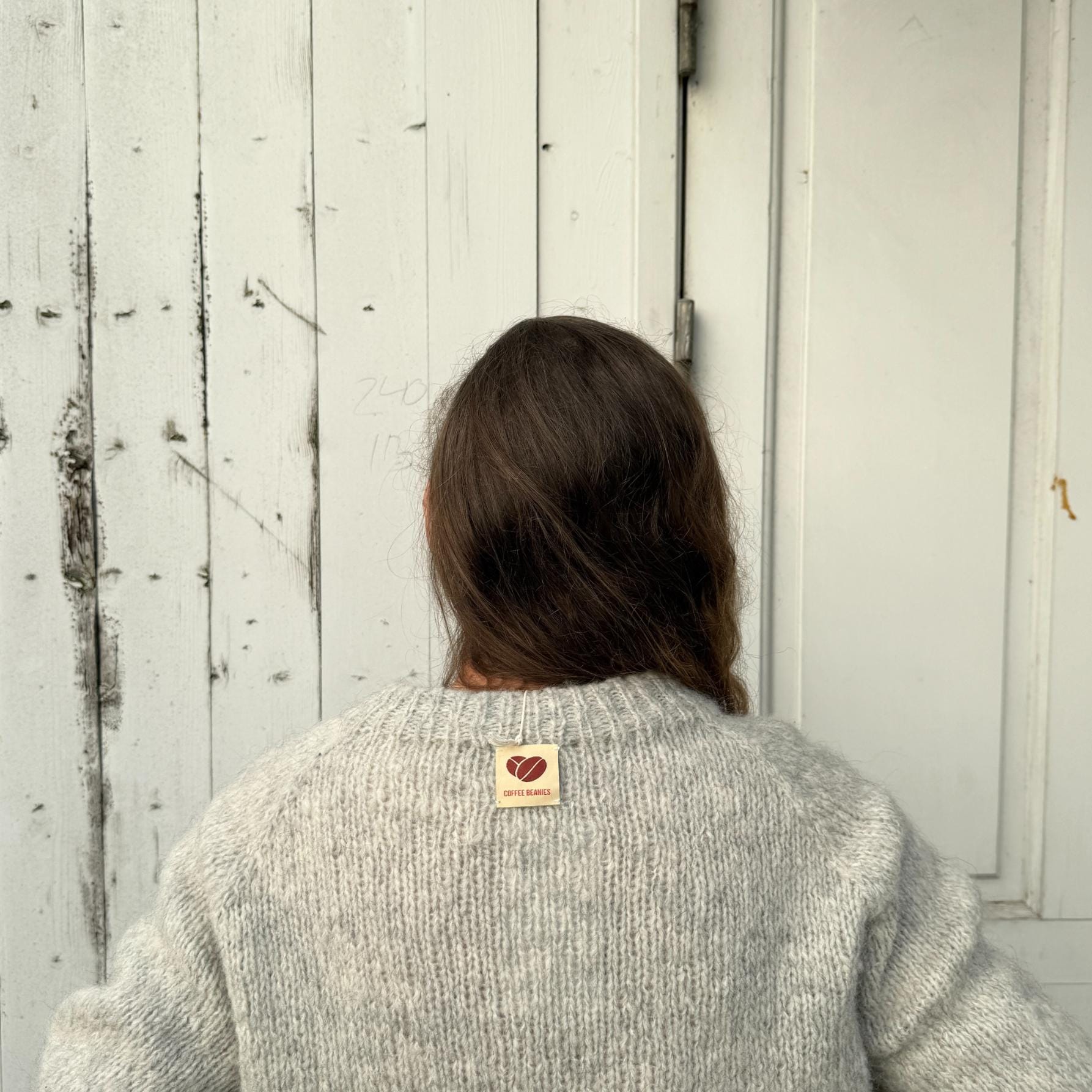 Striktrøje fra Coffee Beanies i farven It. Grey - strikket i en alpachamix