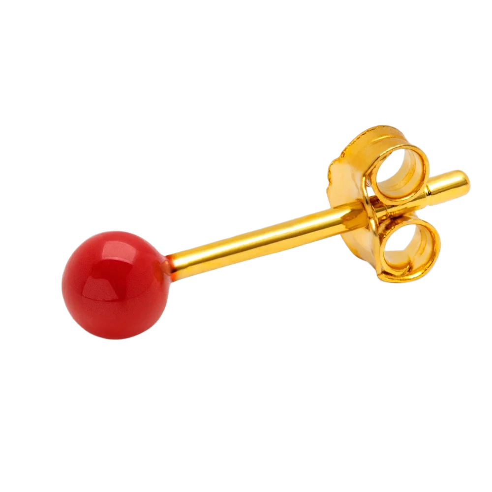 Color ball fra LULU Cph er en ørestik med en enkelt kugle på - denne er passion red som er en rød farve
