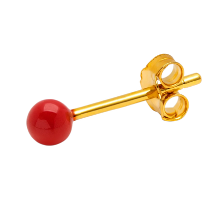 Color ball fra LULU Cph er en ørestik med en enkelt kugle på - denne er passion red som er en rød farve