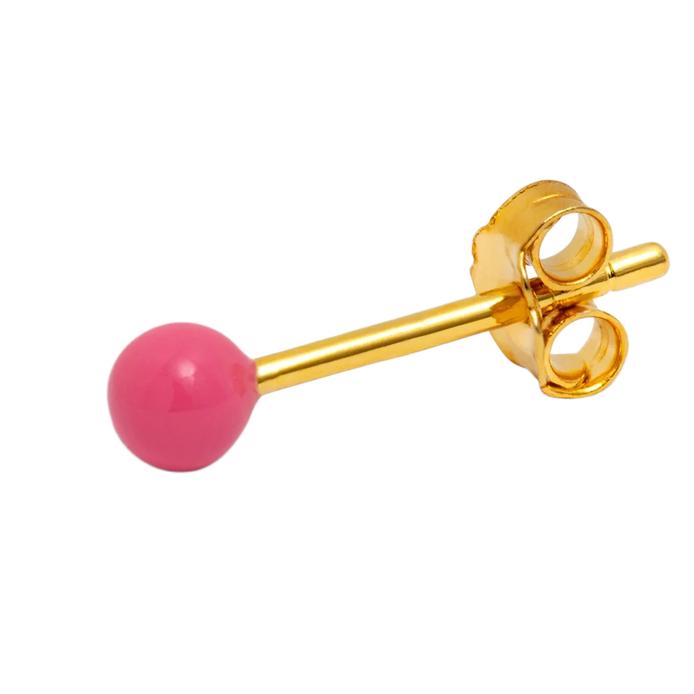 Color ball fra LULU Cph er en ørestik med en enkelt kugle på - denne er pink som er en lyserød farve