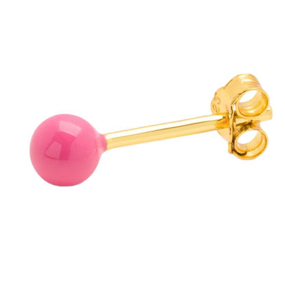 Color ball fra LULU Cph er en ørestik med en enkelt kugle på - denne er pink som er en lyserød farve