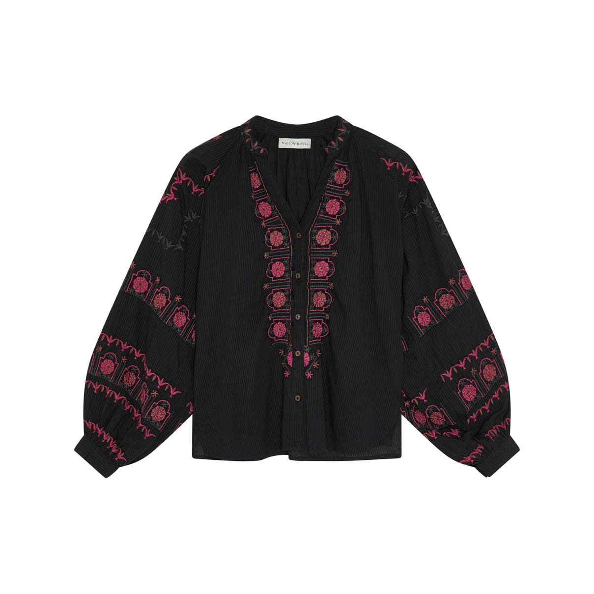 Sort bomuldsbluse med rosa og pink broderier fra Maison Hotel