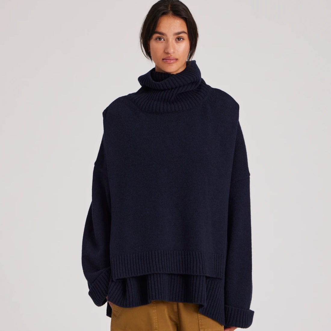 Michelle Halsedisse - 100% Lambswool - Midnight Blue