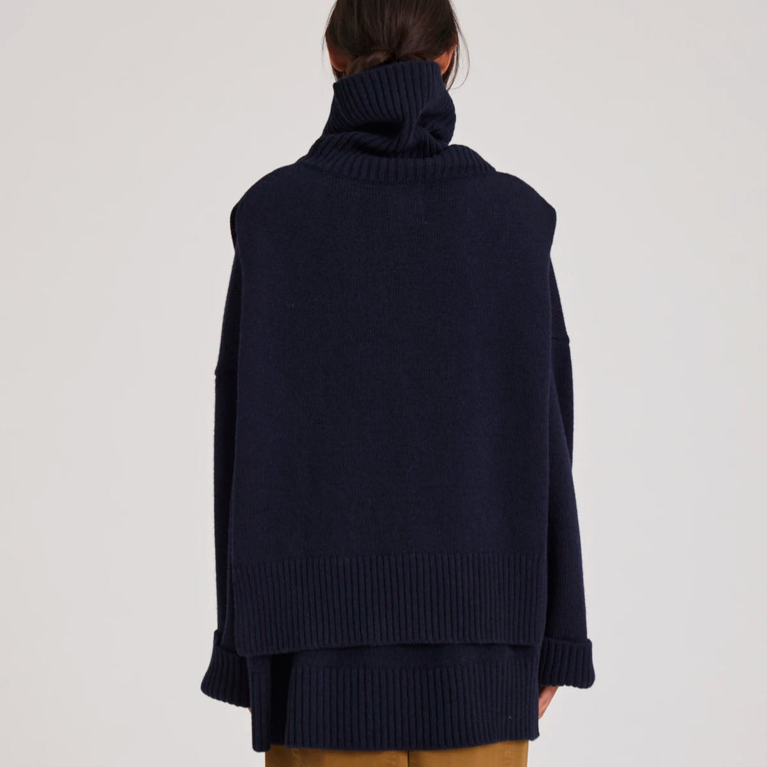 Michelle Halsedisse - 100% Lambswool - Midnight Blue