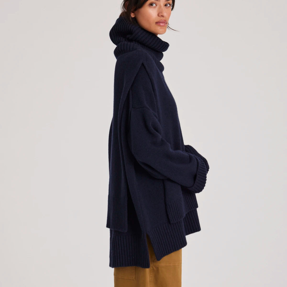 Michelle Halsedisse - 100% Lambswool - Midnight Blue