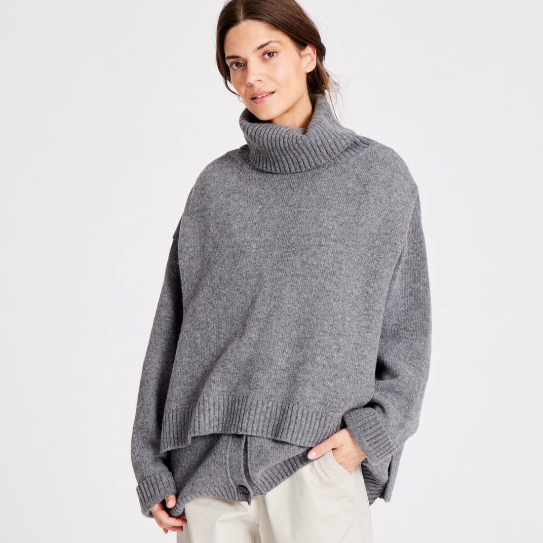 Michelle Halsedisse - 100% Lambswool - Grafiti Grey Melange