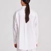 Astrid skjorten fra Gai+Lisva er en langærmet skjorte med en enkelt brystlomme. Den er klassisk og tidløs