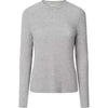 Freja Knit er en langærmede bluse fra Gai Lisva i 100% økologisk bomuld. Denne er i farven 'light grey melange', som er en lysegrå farve