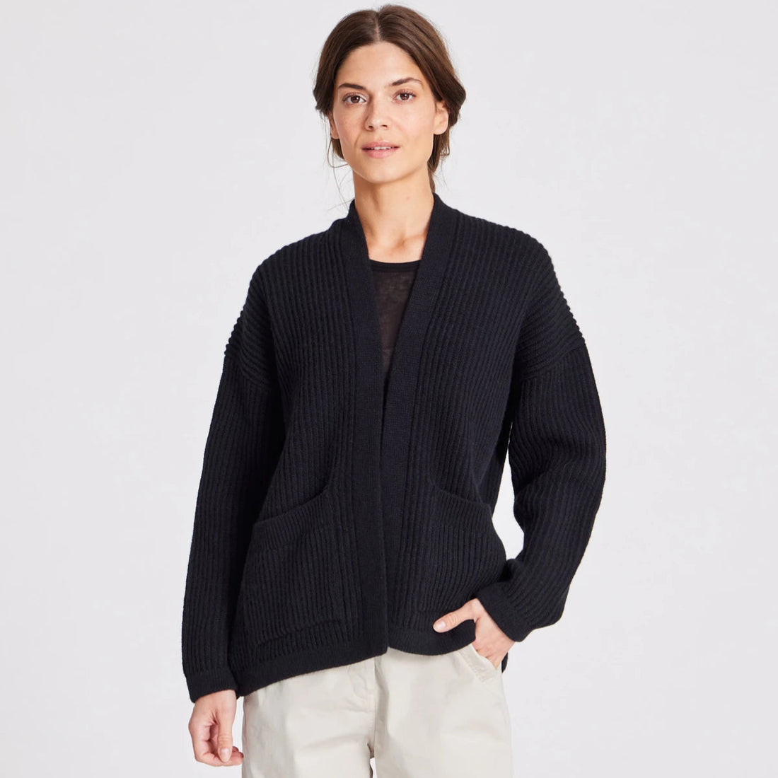 Mette Cardigan - 100% Lambswool - Black