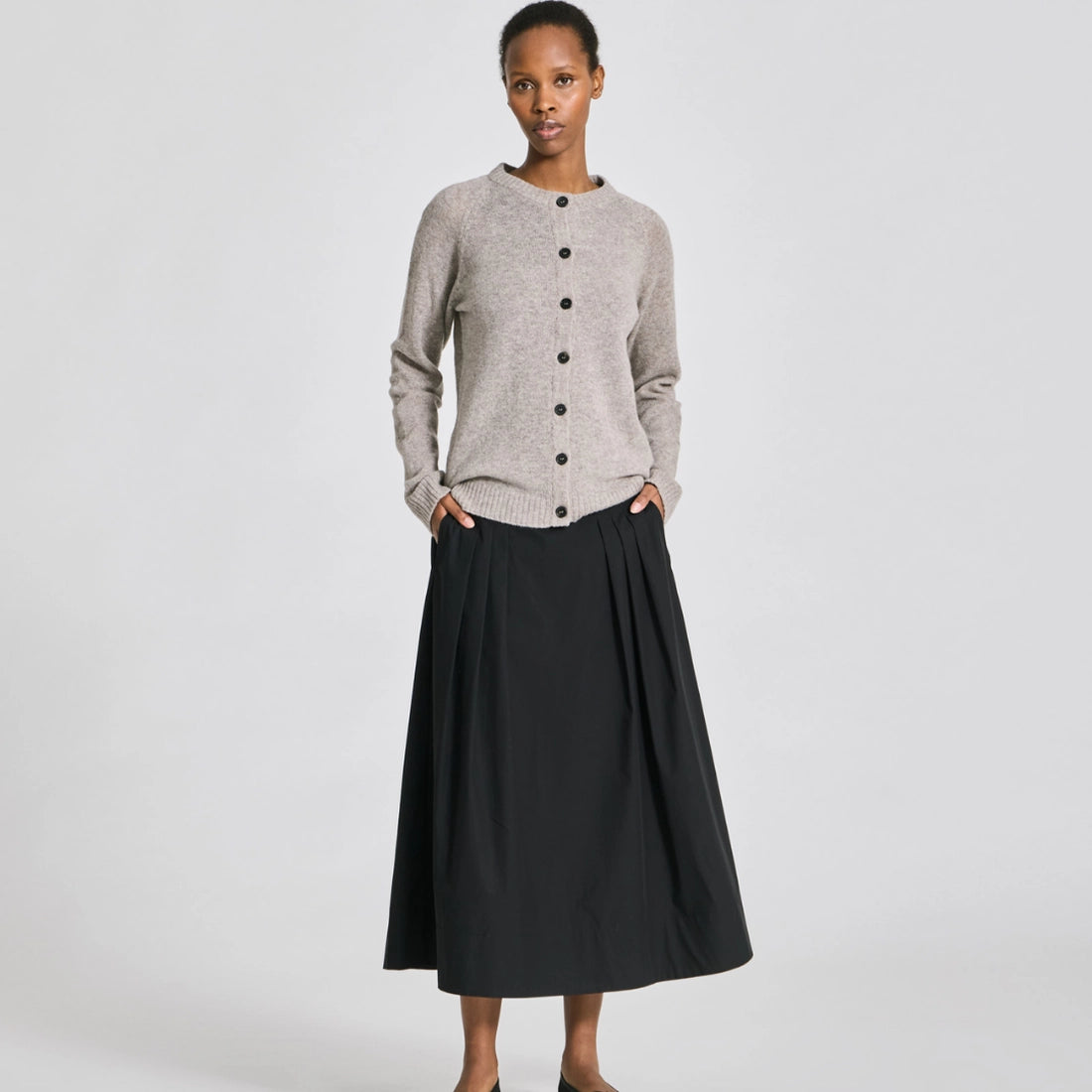 GAI+LISVA cardigan med rund hals og sorte knapper