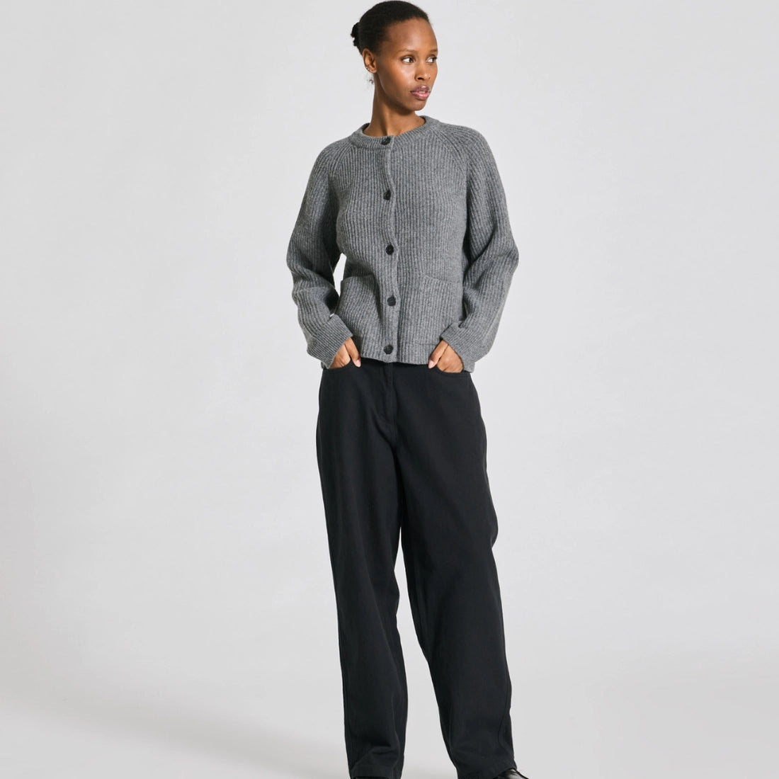 GAI+LISVA cardigan med ribstrik og knapper