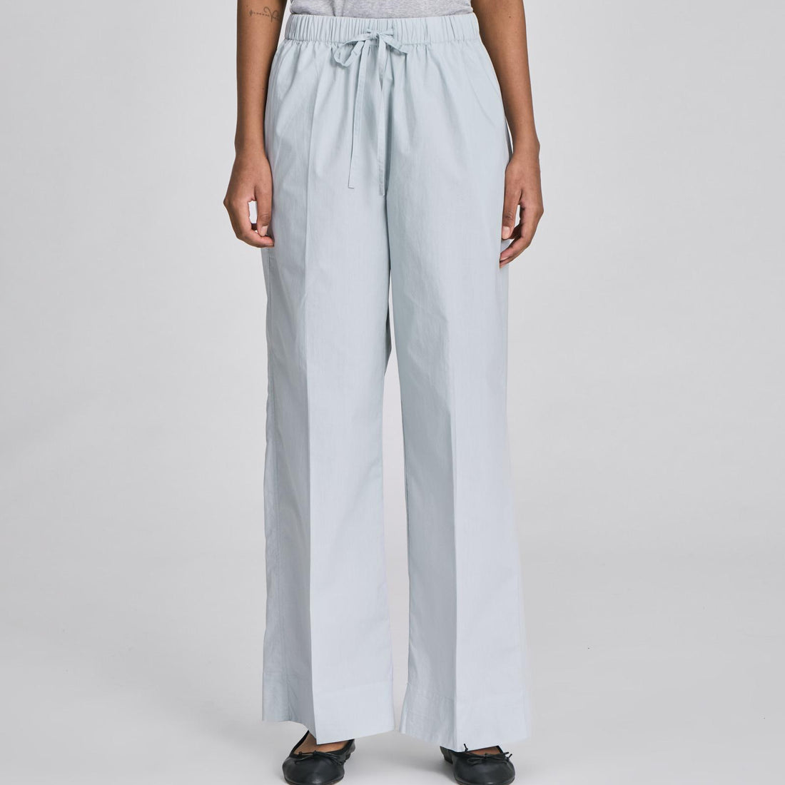 Ellen bukser med lige, brede ben og afslappet pasform.