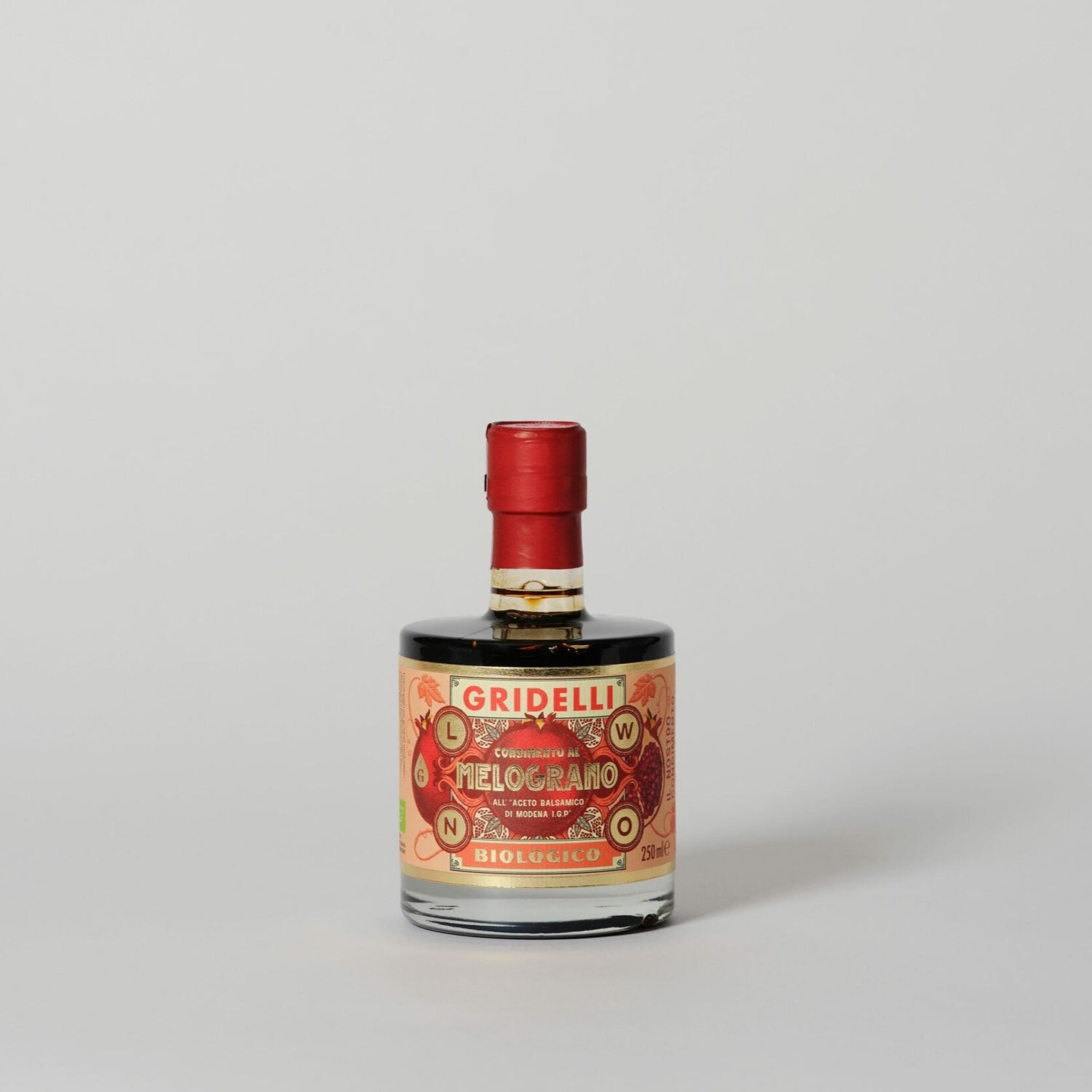 En økologisk mørk balsamico lavet på druer fra området Emilia-Romagna med smag af granatæble. 