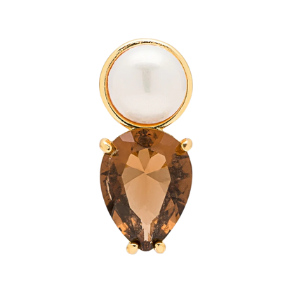 LULU CPH Galla The Drop ørestik i guld med ferskvandsperle og en brun krystal sten som sammen danner et fint smykke