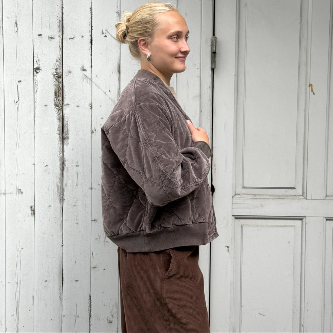 Crossley bomberjacket i en fin grå/brun farve