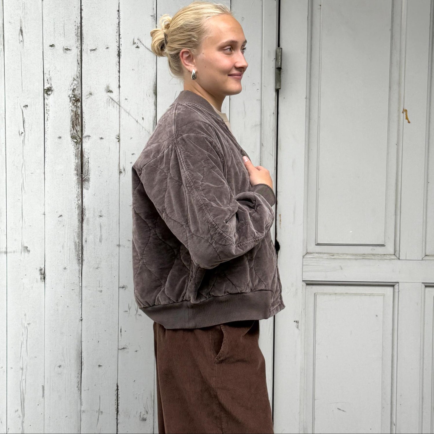 Crossley bomberjacket i en fin grå/brun farve