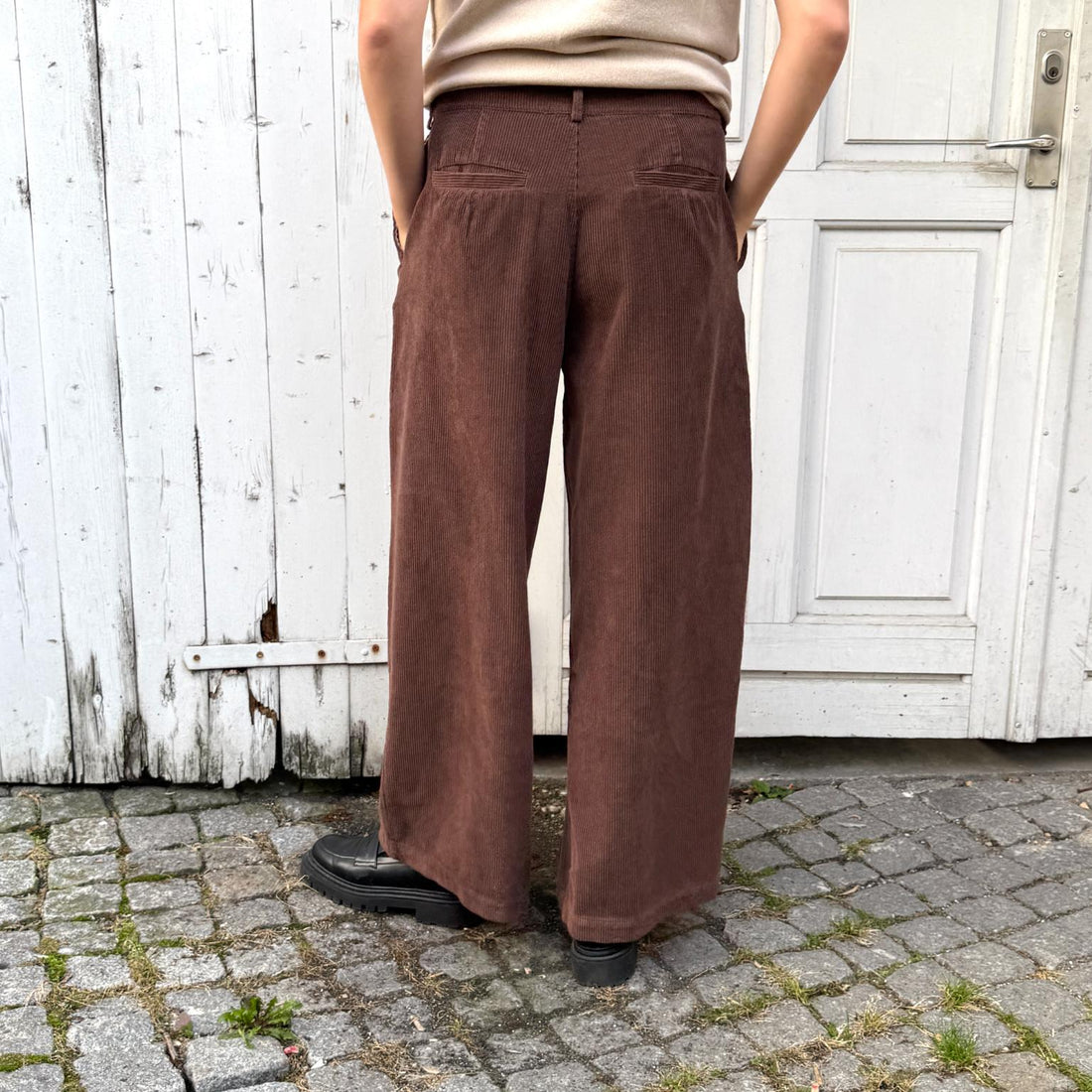 Crossley DESIKC brede bukser i brun fløjl