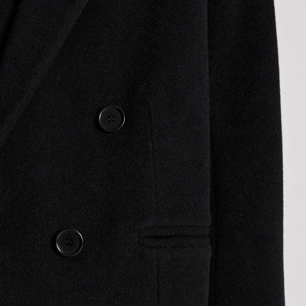 En sort blazer jakke fra Gai+Lisva