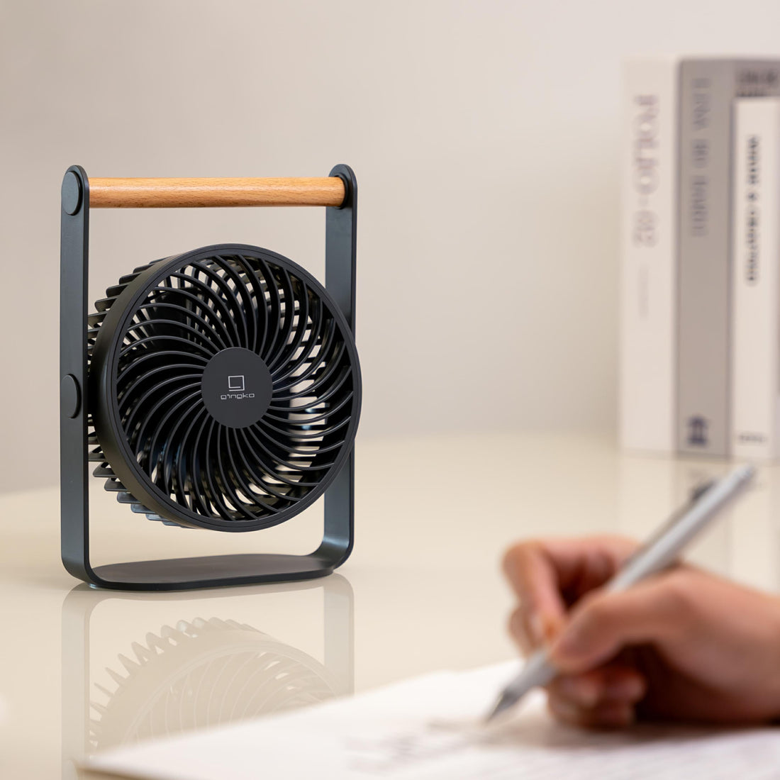 Lyra - Genopladelig Ventilator - Space Grey