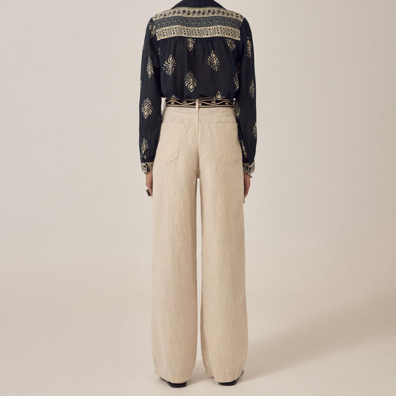 Marina Bukser - Sand