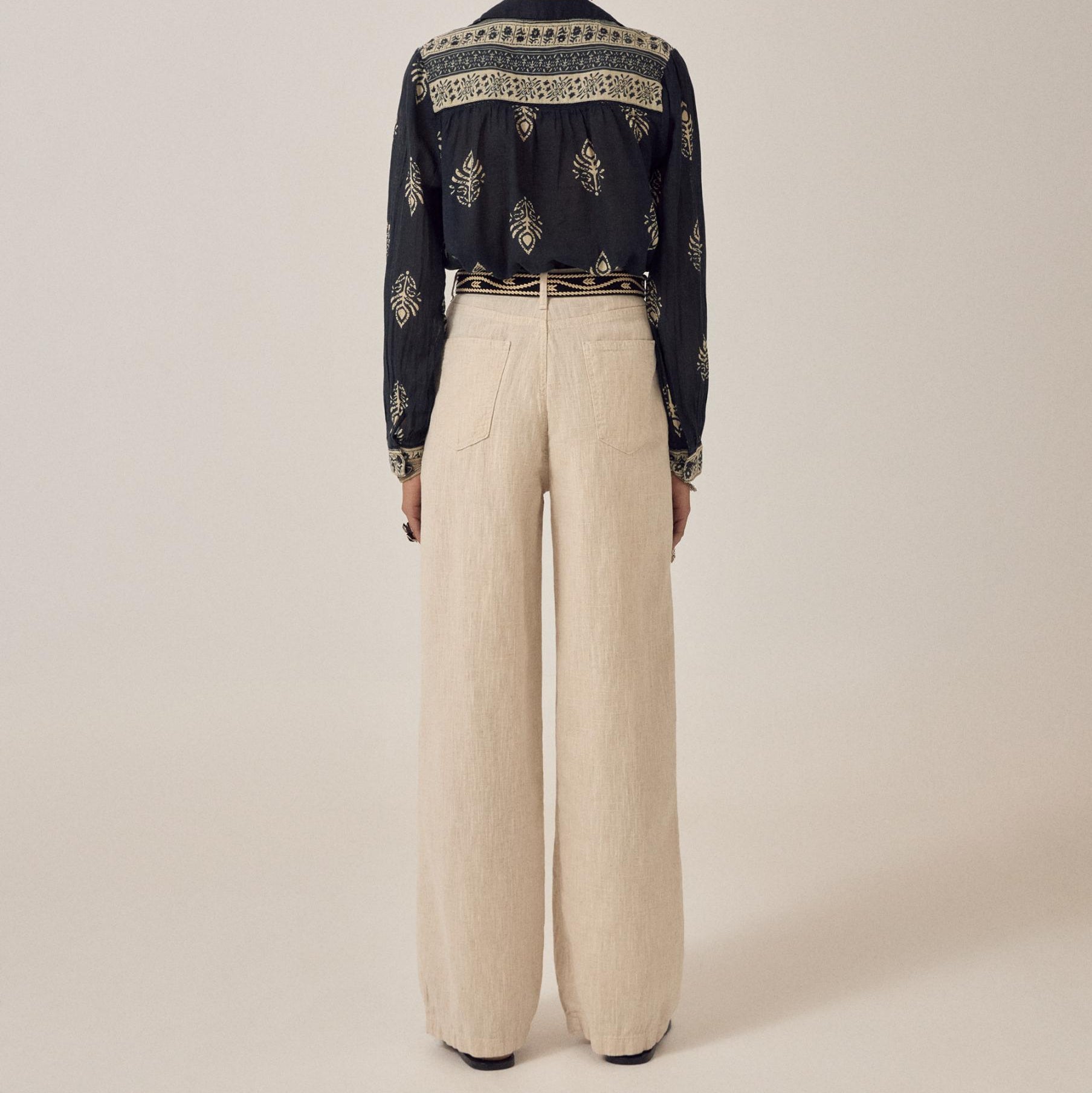 Marina Bukser - Sand