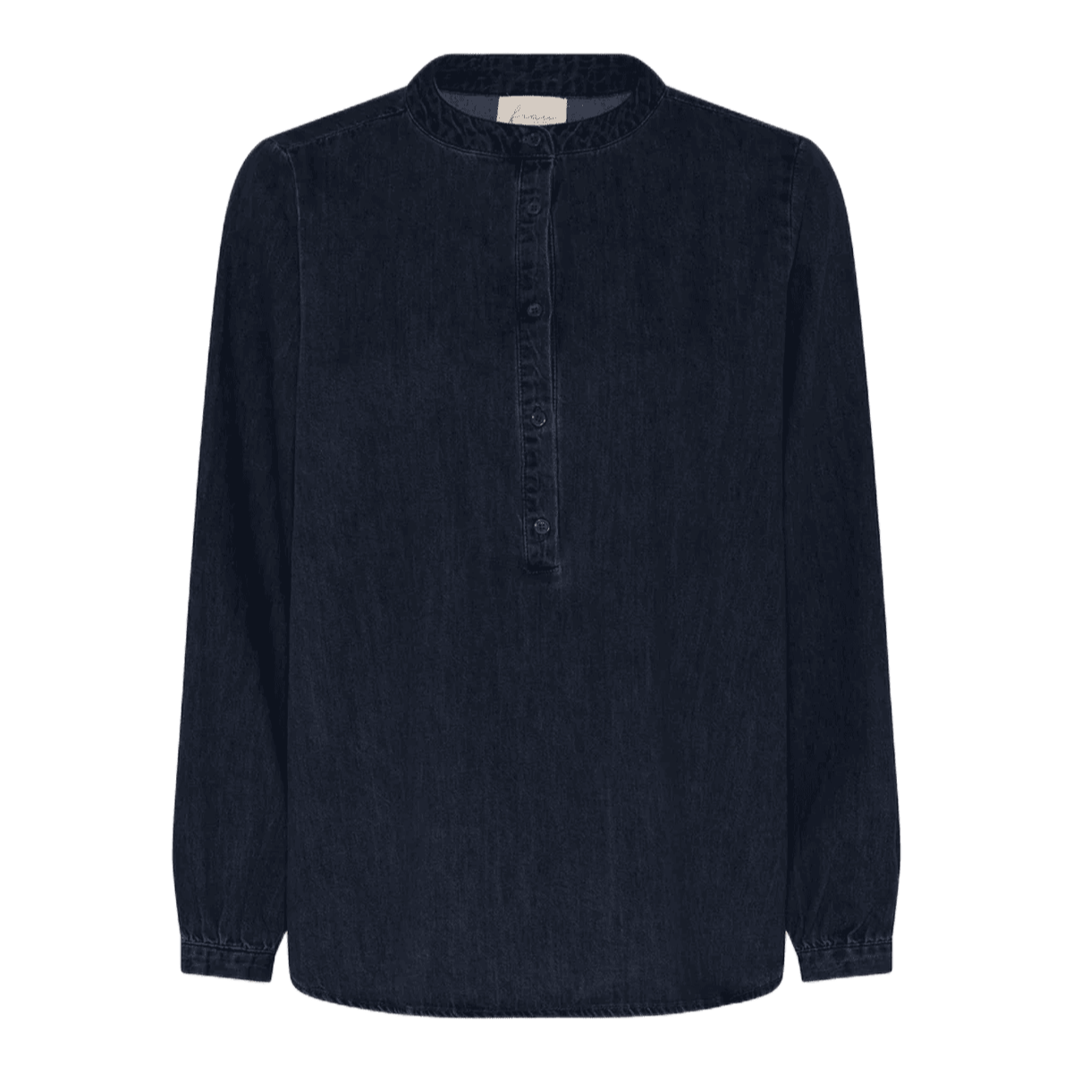 Madrid skjorten fra FRAU i dark blue denim er en langærmet skjorte med kinakrave og knapper halvvejs ned