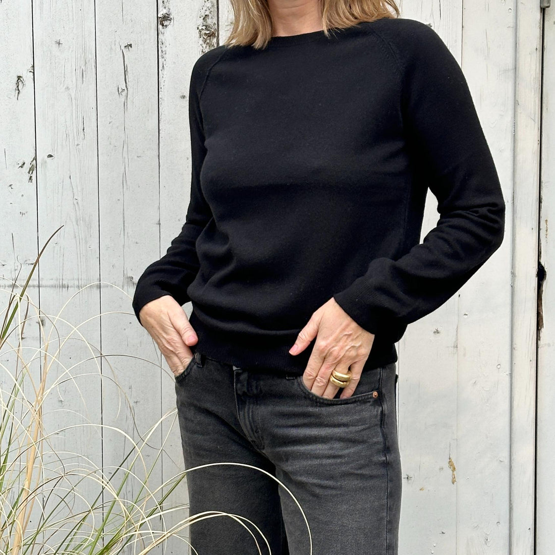 Raglan Crew Neck - Velvet Black